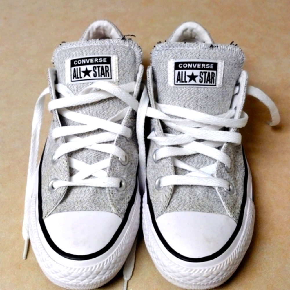 Girls All Star Converse Size 6